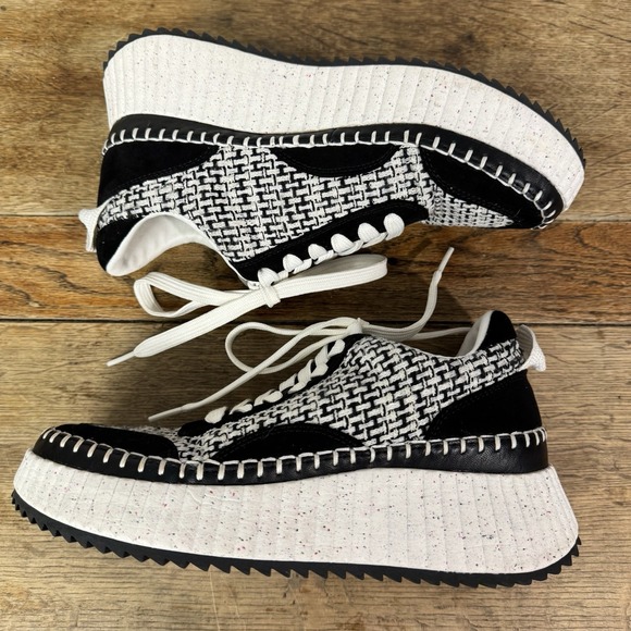 Universal Thread Shoes - Universal Thread Platform Sneakers Women 7.5 Black White Woven Chunky Sole